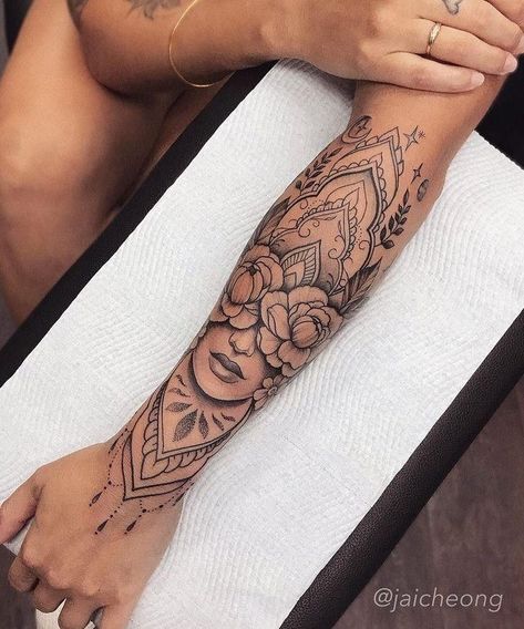 Cuff Tattoo, Henna Inspired Tattoos, Forearm Sleeve Tattoos, Cat Tattoos, Inspiration Tattoos, Tattoos Geometric, Forearm Tattoo Women, Tiny Tattoo, Mandala Tattoo Design