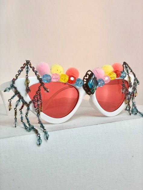 Cirque de SO-YAY. Rainbow pride white cat eye fancy decorated | Etsy Decorated Sunglasses, Fancy Sunglasses, Pink Pin, Retro Cats, Pink Beads, Rainbow Pride, Beach Walk, Blue Beads, White Cat