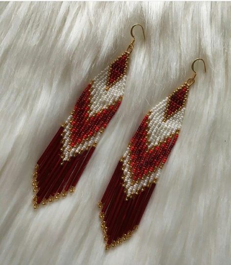 Beautiful Beaded Earring, Ombre Earrings, Seed Bead Jewelry Patterns, Beaded Earrings Tutorials, Beading Jewelery, Native Beadwork, Beaded Jewels, Beaded Earrings Patterns, Bead Loom Patterns