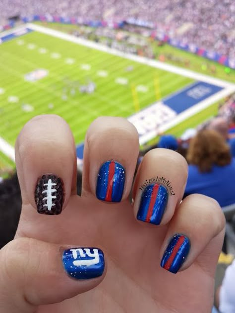 Giants Nails, Football Nail Designs, Football Nail Art, Hottest Nail Trends, Sports Nails, Football Nails, Pen And Paper Games, Trash Talk, Red Carpet Manicure