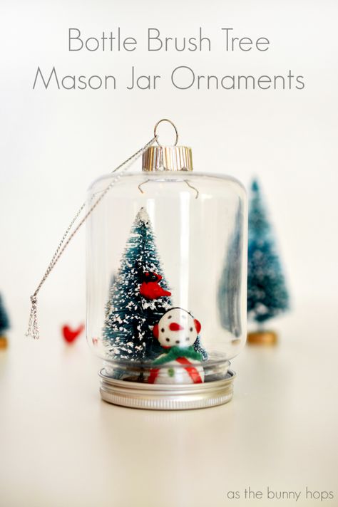 25 Mason Jar Christmas Ornaments Mason Jar Ornaments, Jar Ornaments, Mason Jar Lids Ornaments, Mason Jar Christmas, Easy Ornaments, Mini Mason Jars, Diy Christmas Ornaments Easy, Bottle Brush Tree, Brush Tree