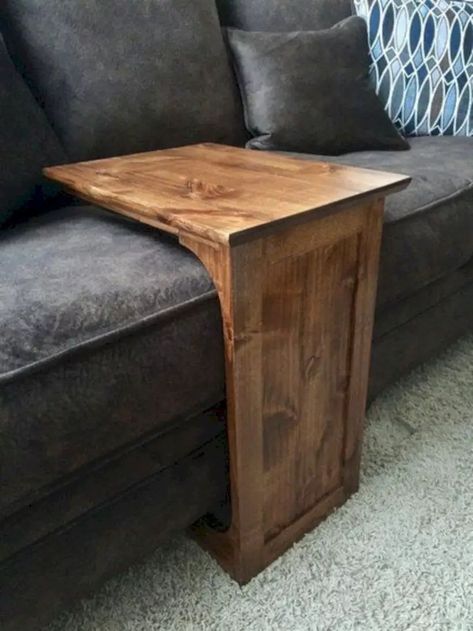 16 Creative DIY Sofa Table Ideas - Matchness.com Unique Coffee Table Design, Craft Table Diy, Farmhouse Bench, Diy Sofa Table, Unique Coffee Table, Rustic Coffee Tables, Table Makeover, Diy Holz, Diy Sofa