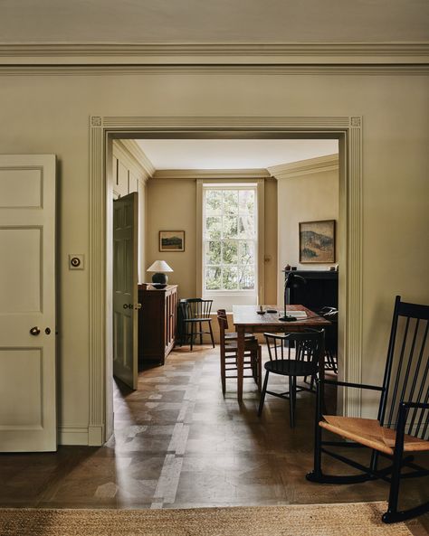 Edwardian Architecture, Farrow & Ball, Georgian House, Small Courtyard Gardens, Georgian Townhouse, Fireside Chairs, Morning Room, Georgian Architecture, Painted Stairs