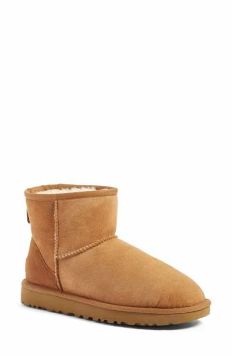 Ugg Short, Ugg Classic Mini Ii, Ugg Style Boots, Ugg Boots Tall, Ugg Boots Short, Doc Martens Boots, Ugg Classic Mini, Mini Classic, Vegan Boots