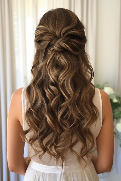 Cute Wedding Bridesmaid Hair, Romantic Wedding Hairstyles Half Up, Wedding Hairstyles Brown Hair Half Up, Spring Wedding Hairstyles, Brunette Braids, Jordans Wedding, Heavy Highlights, Bridesmaid Hair Inspo, Rambut Brunette