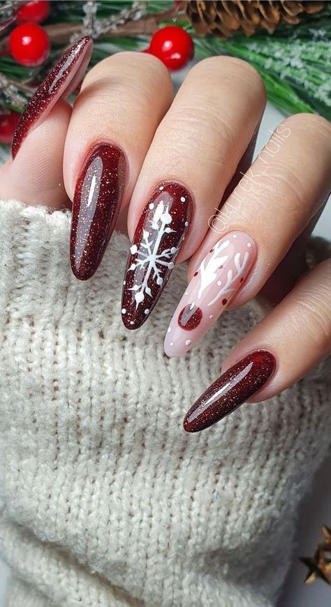 Cherry Red Christmas Nails, Christmas Nails Dark Red, Pink Nails Christmas, Christmas Wedding Nails, Nails Christmas Red, Red Nails Christmas, Christmas Red Nails, Christmas Nail Designs Easy, Christmas Nails Diy