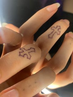 Small Tattoos Hidden, Tattoo Ideas Female Easy, Small Line Tattoos For Women, Palm Size Tattoos Ideas For Women, Cute Lil Tattoos, Small Finger Tattoo Ideas, Stick And Poke Tattoo Ideas Simple, Easy Tattoos For Beginners, Trippy Tattoo Ideas