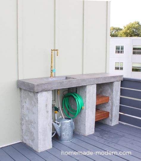 Outdoor Kitchen Concrete Countertops, Lavabo Exterior, Outside Sink, Outdoor Sink, Homemade Modern, Garden Sink, Outdoor Kitchen Countertops, Concrete Countertop, Outdoor Sinks