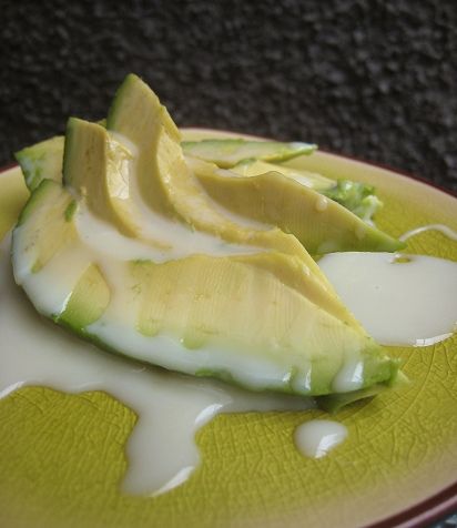 I soooo... love this! AVOCADO dessert Philippine style :)  We usually mash the avocados and put condensed milk... shake and ice Popsicle versions are also sooo good! Filipino Kakanin, Adopted Family, Ice Popsicle, Avocado Dessert, International Dishes, Philippines Food, Filipino Desserts, Filipino Dishes, Milk Shake