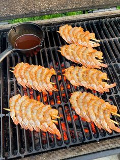 Fish Bbq Ideas, Crab Broil, Hosting Bbq, Bbq Shrimp Skewers, Bbq Shrimp Recipe, Barbecue Party Food, Fish Bbq, Shrimp Bbq Recipes, Bbq Kabobs