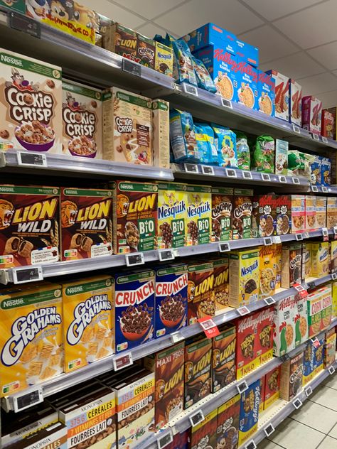 #cereal #aesthetic #breakfast #france #nice #supermarkt Cereal Astethic, Cereal Cupboard, Cereal Breakfast Aesthetic, Cereals Aesthetic, Cereal Aestethic, Breakfast France, Cereal Aesthetic, Kellogs Cereal, Nestle Cookies