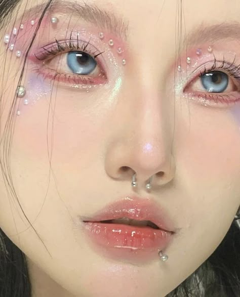 Cute And Aesthetic, Makeup Tip, Doll Eye Makeup, Ulzzang Makeup, Ethereal Makeup, Fancy Makeup, Creative Eye Makeup, Asian Eye Makeup, Creative Makeup Looks