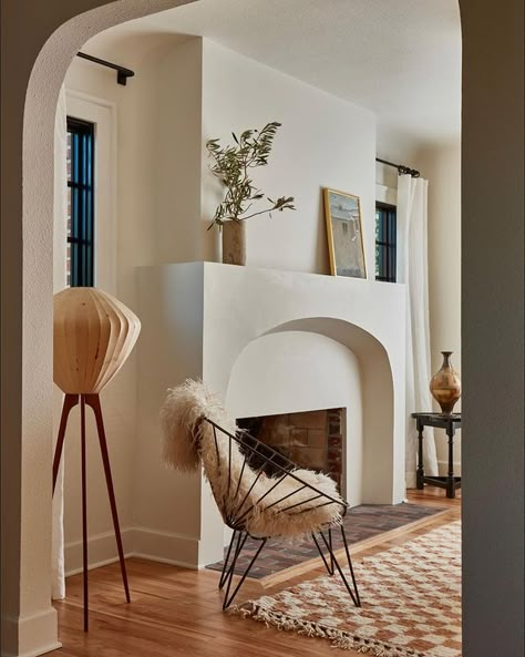 @lisastatondesign • Instagram photos and videos Mediterranean Fireplace, Spanish Style Home Interior, Old Interior, Spanish Home Decor, Fire Brick, Family Dining Rooms, Diy House Renovations, Spanish Style Home, Faux Fireplace