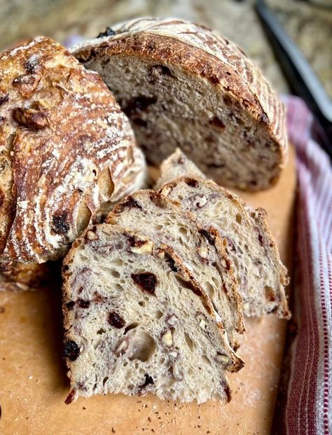 Cranberry Pecan Artisan Sourdough Bread - Amy Bakes Bread Easy Sourdough Bread, Artisan Sourdough Bread, Cranberry Walnut Bread, Easy Sourdough Bread Recipe, Artisan Sourdough, Natural Yeast, Easy Sourdough, Pumpkin Cranberry, Bread Art