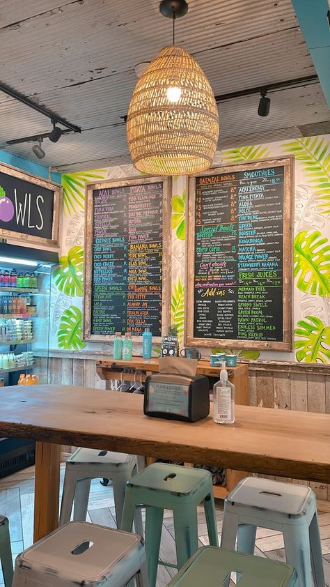 Smoothie Shops Interior, Acai Store Design, Beachy Smoothie Shop, Smoothie Shop Interior Design, Acai Bowl Cafe Interior, Acai Bowl Restaurant Design, Smoothie Store Design, Juice Net Cafe H2o, Smoothie Cafe Interior