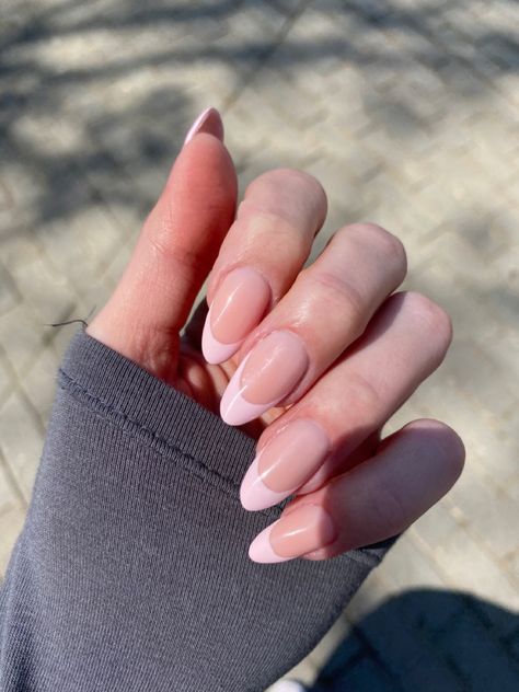 Pale Pink French Tip Nails Almond, Pale Pink French Tip Nails, Light Pink Almond Nails, Light Pink French Tip, Prom Nails Green, Simple Gel Nail Designs, Gold Prom Nails, Prom Nails Pink, Nails Champagne