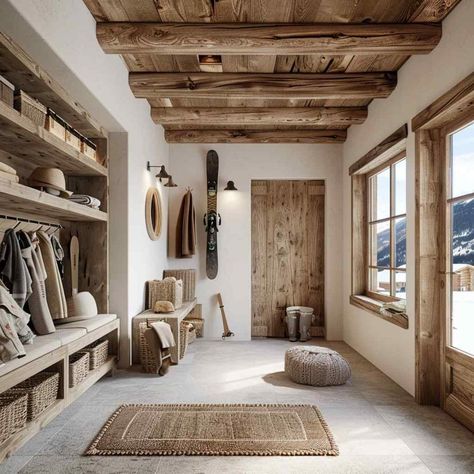 mudroom scandinesemod Entrance House Ideas, Farm Mudroom, Cabin Mud Room, Transitional Mudroom, Mountain Homes Interiors, Rustic Mudroom, Mudroom Design Ideas, Ski House Decor, Mudroom Remodel