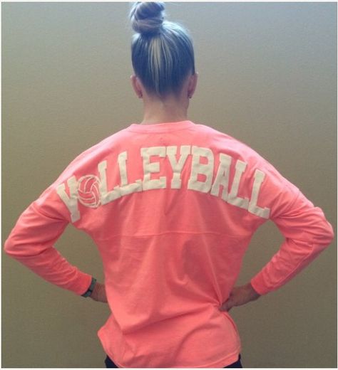 find on our website www.puravidavolleyball.com Volleyball Style, Volleyball Art, Volleyball Clothing, Volleyball Ideas, Volleyball Life, Volleyball Clothes, Christian Athletes, Volleyball Stuff, Volleyball Coach