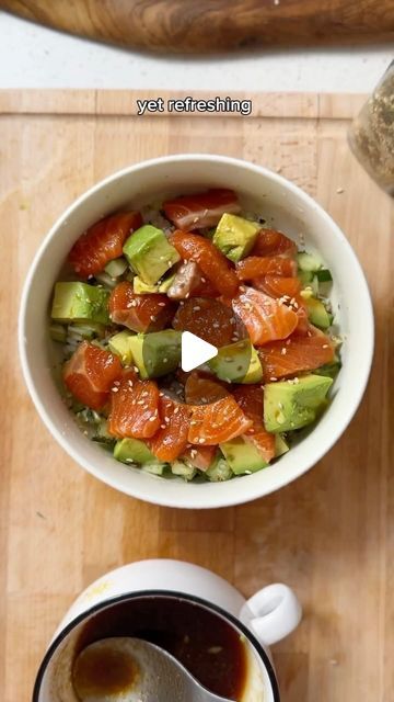 Michelle on Instagram: "Salmon Avocado Chirashi Bowl (2-3pax) 

Steps: 

1. Cook japanese short grained rice (2-3 cups) 

2. Mix together dressing 
- 3 tbsp soy sauce
- 1 tbsp Japanese sweet cooking sauce
- tsp sesame oil
- 1 tsp rice vinegar
- 1/4 tsp / a dash garlic powder 

3. Cube sashimi grade salmon & avocado, dice cucumbers finely
- 180g salmon
- 1 whole avocado
- 1/2 cucumber 

4. Pour 1 tbsp sauce over salmon, toss, pour lemon juice over avocado

5. Assemble in sequence - place rice, 2 tbsp cucumber, furikake, chilli flakes, avocado, salmon, slot few remaining pieces of avocado in, topped with more furikake and spring onions and toasted sesame seeds

6. Finally, pour 1 tbsp dressing over

#salmonchirashidon #salmonbowl #sashimi #avocado #salmonavocado #homecooking #pokebowl #healt Japanese Salmon Rice Bowl, Chirashi Bowl, Salmon Rice Bowl, Salmon Bowl, Sweet Cooking, Salmon Avocado, Cooking Sauces, Spring Onions, Japanese Sweet