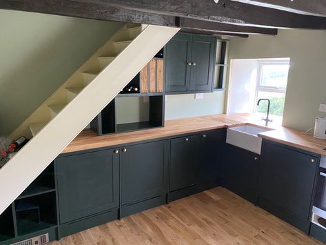 Tiny Kitchen Under Stairs, Kitchen Under Stairs Small, Small Kitchen Under Stairs Ideas, Kitchen Under Stairs Ideas, Kitchen Near Stairs, Understairs Kitchen, Kitchen Cabinets Under Stairs, Small Stairs Design, Under Stairs Kitchen