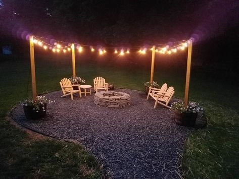 Homemade Fire Pit, Backyard Firepit Area, In Ground Fire Pit, Outdoor Fire Pit Area, Bonfire Pits, Outside Fire Pits, Diy Backyard Patio, Backyard Playhouse, Fire Pit Landscaping