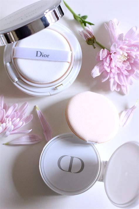 [Review] Dior Diorsnow Bloom Perfect Brightening Perfect Moist Cushion Dior Beauty, Eyebrow Pencil, Miss Dior, Body Skin Care, Some Pictures, True Colors, Dior, Skin Care, Cushions