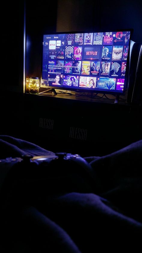 #netflix #relax #movie #night #playstation # Watching Movie Asthetic Picture, Netflix And Chill Zepeto Background, Watching A Movie In Bed Aesthetic, Watching Horror Movies Aesthetic Night, Movie Watching Aesthetic Home, Watching Tv At Night Aesthetic, Night Netflix Snapchat, Couch Aesthetic Night, Watching Movies Aesthetic Night Tv