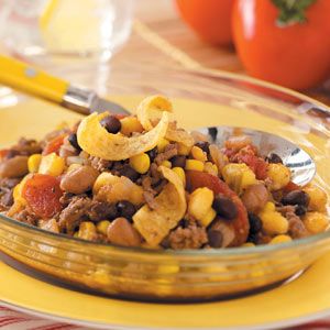 Hominy Taco Chili Recipe -"This robust chili is easy to prepare with canned items and receives rave reviews," says Barbara Wheless, Sheldon, South Carolina. "The recipe makes enough for dinner with leftovers to freeze." Chili Recipe Taste Of Home, Dinner With Leftovers, Hominy Salad, Taco Chili Recipe, Hominy Recipes, Hominy Casserole, Easy Taco Soup Recipe, Popular Casseroles, Keto Videos