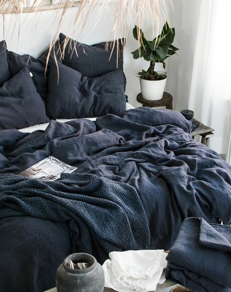 Black And Navy Bed, Dark And Light Blue Bedroom, Dark Bedding White Walls, Midnight Blue Bedding, Dark Bedding Light Walls, Navy Masculine Bedroom, Navy Blue Bedding Aesthetic, Navy Blue Room Ideas Bedroom, Bedding Colour Combos