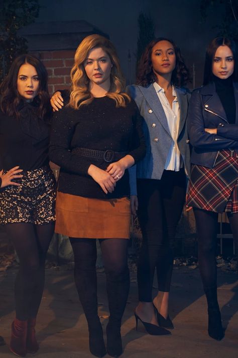 The Perfectionists Cast Share the 1 Beauty Product They Can’t Live Without Pll Perfectionist, Ava Jalali, The Perfectionists, College Wardrobe, Kelly Rutherford, Janel Parrish, Sasha Pieterse, Workout Hairstyles, Sofia Carson