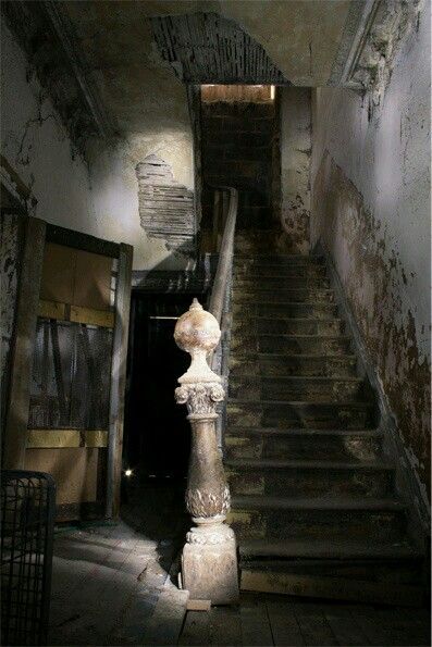 Abandoned Staircase, History Ornaments, Abandoned Homes, Old Abandoned Houses, Forgotten Places, Yorkshire Uk, Abandoned House, A Beautiful Life, Abandoned Mansions