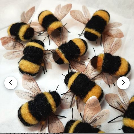 Needle Felted Bumble Bee, Felted Bumble Bee, Felt Bees, Felted Bee, Bumble Bee Decorations, Fall Fair, Tiny Toys, Honey Bee Decor, Felt Pillow