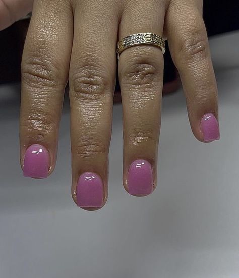 Short Polished Nails, Short Real Nails Manicures, Overlay Nails Black Women, Short Nail Overlay Ideas, Colorful Tattoos For Black Women, Gel Overlay Nails, Shirt Nails, Natural Nails Manicure, Overlay Nails