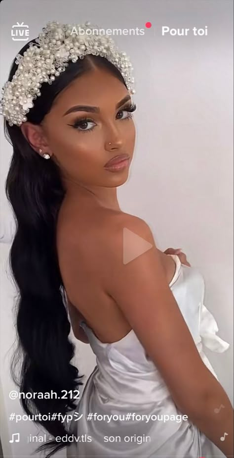 Bride Hairstyle Black Women, Bridal Hair Black Women, Hair Down Wedding Hairstyles, Black Brides Hairstyles, Bride Hairstyles For Long Hair, Black Wedding Hairstyles, Bridal Hair Buns, Bridal Hair Inspiration, Black Bridal