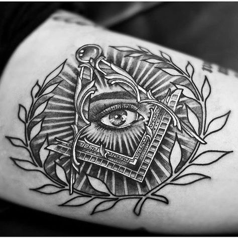 Ojo Iluminati Tattoo, Freemasonry Tattoo, Masonic Tattoos Freemasonry, Freemason Tattoo, Masonic Eye, Masonic Apparel, Masonic Tattoos, Compass Tattoos, All Seeing Eye Tattoo