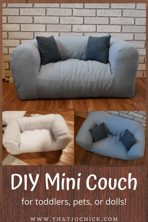 This mini couch was so surprisingly easy to make out of a cardboard banana box! Make your own (for your kid... their dolls... your cat!!) Mini Cat Furniture, Diy Cat Couch Cardboard, Cat Furniture Diy Cardboard, Cat Tree From Cardboard Boxes, Diy Dog Couch Bed, Diy Pet Couch, Dog Couch Diy, Cat Couch Sewing Pattern, Cat Sofa Diy