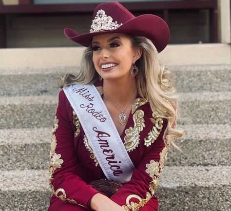 Rodeo Queen Pictures, Rodeo Queen Dresses, Rodeo Queen Outfits, Royalty Outfits, Rodeo Queen Clothes, Miss Rodeo America, Queen Clothes, Cowgirl Photography, Queen Outfits