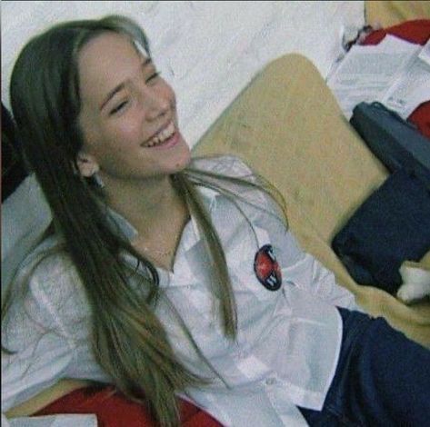 Benjamin Rojas, Teen Novels, Mia Colucci, Rebelde Way, Iconic Wallpaper, Girl Movies, Mia 3, Movie Theater, Super Funny