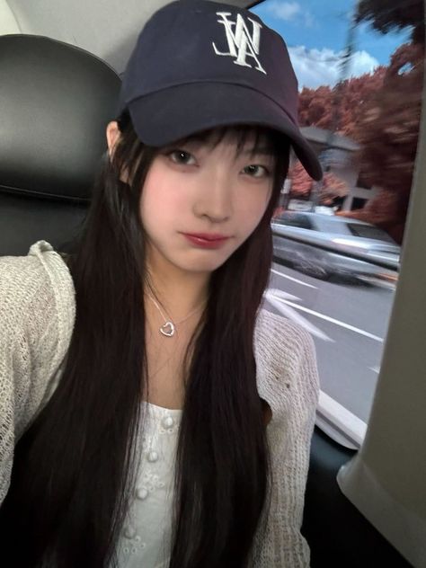 #illit #iroha may0524 Chanel Jennie, Iroha Illit, Pre Debut, Lucky Girl, Face Claims, Kpop Idol, South Korean Girls, Kpop Girls, Pretty People