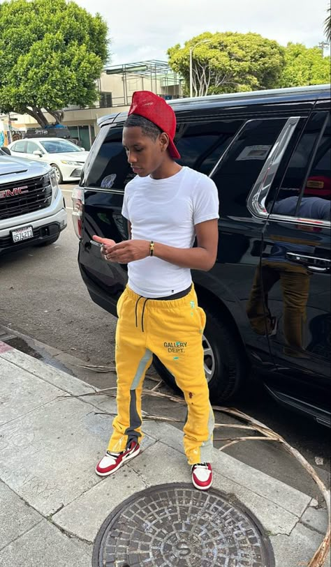 Gallery Dept Outfit, Jordan 4s Outfit, Ig Fits, Nba Young Boy, Yellow Pants Outfit, 4s Outfit, Mens Streetwear Outfits, Black Men Fashion Urban, Drippy Outfit