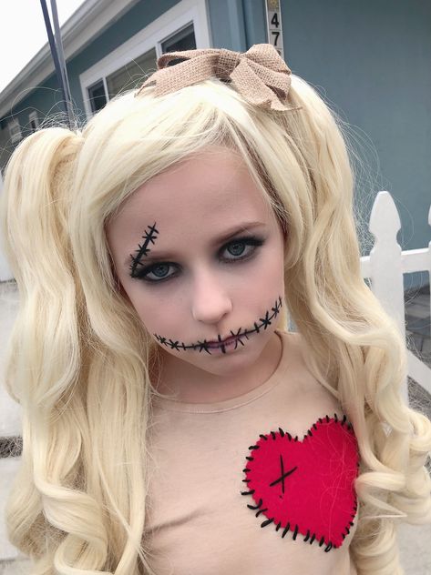 Voodoo Doll Makeup Easy, Vodoo Doll Costume, Voodoo Doll Halloween Costume, Voodoo Doll Makeup, Voodoo Doll Costume, Voodoo Costume, Rose Costume, Painting Halloween, Halloween Gnomes