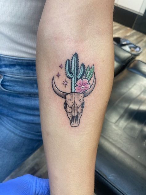 Classic custom western cow skull tattoo Cow Skull And Cactus Tattoo, Simple Cow Skull Tattoo, Cactus And Skull Tattoo, Desert Tattoos, Cow Skull Tattoo, Cow Skull Tattoos, Western Cow Skull, Desert Tattoo, Skull Cactus