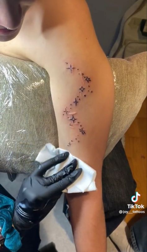 not mine just love this idea Scars Tattoo, Joy Tattoo, Scar Tattoo, Beautiful Tattoo, Star Tattoos, Creative Tattoos, Get A Tattoo, Tattoo You, Beautiful Tattoos