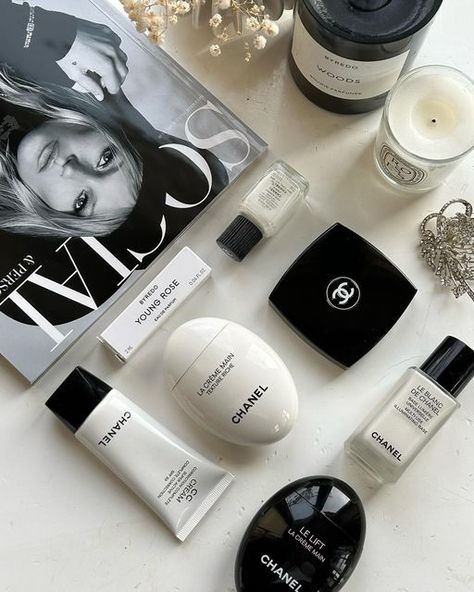 Chanel Mirror Aesthetic, Chanel Skincare Aesthetic, Chanel Beauty Aesthetic, Black And White Luxury Aesthetic, Sylvie Core, Black And White Skincare, White Luxury Aesthetic, Chanel Essentials, White Makeup Aesthetic