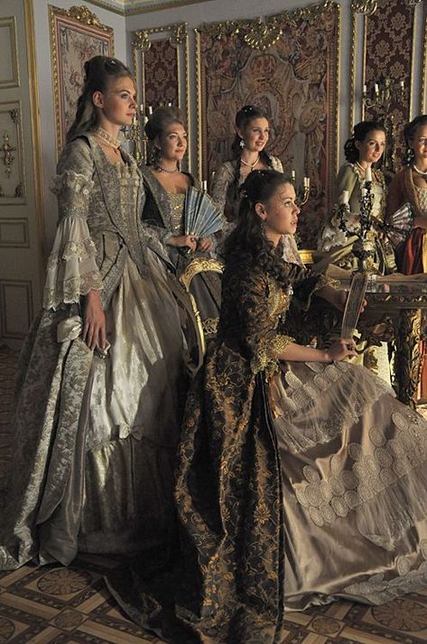 Era Victoria, Twelve Dancing Princesses, Royal Core, Century Dress, Royalty Aesthetic, Royal Aesthetic, 18th Century Fashion, Retro Mode, Princess Aesthetic