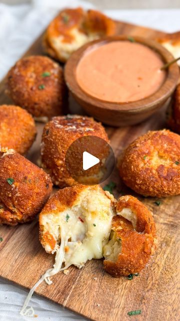 Cheesy Potato Balls Recipe, Cajun Shrimp Scampi Recipe, Mashed Potato Croquettes, Stuffed Mashed Potato Balls, Cheesy Potato Balls, Fried Potato Balls, Fried Mashed Potato Balls, Fried Mashed Potatoes, Potato Balls Recipe