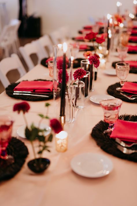 Black Pink Orange Wedding, Black Pink And Orange Wedding, Red Pink And Black Wedding, Hot Pink Candles, Black And Pink Wedding, Pink Goblets, Baby Reception, Pink Black Weddings, Black Centerpieces