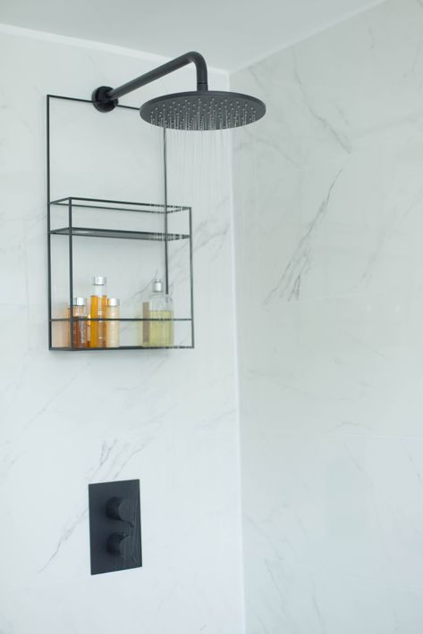 Luxury Bathroom Black, Bathroom Monochrome, Shower Storage Ideas, Bathroom Design Marble, Black Shower Tray, Black Shower Head, Contemporary Bathroom Design, Monochrome Bathroom, Marble Effect Tiles