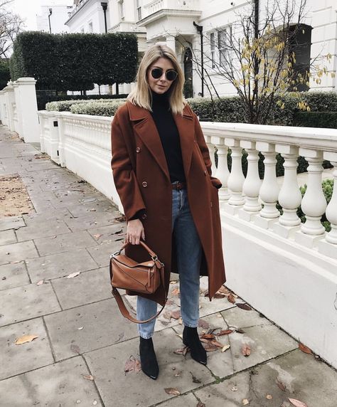 ☼ ☾ Emma Hill, Minimalist Boots, Weekly Vlog, Pijamas Women, Yt Channel, Brown Bag, Coat Outfits, Work Wardrobe, Winter Coats Women