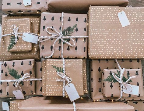 Boho Christmas Wrapping, Neutral Boho Christmas, Christmas Present Wrapping, Christmas Present Wrap, Holiday Inspo, Neutral Boho, Present Wrapping, Birthday Gifts For Best Friend, Boho Christmas